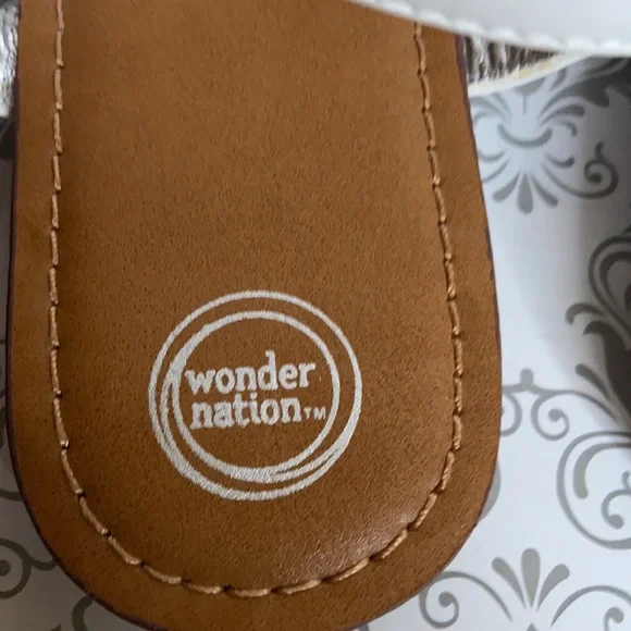 Wonder Nation, white sandals - Picture 5 of 6